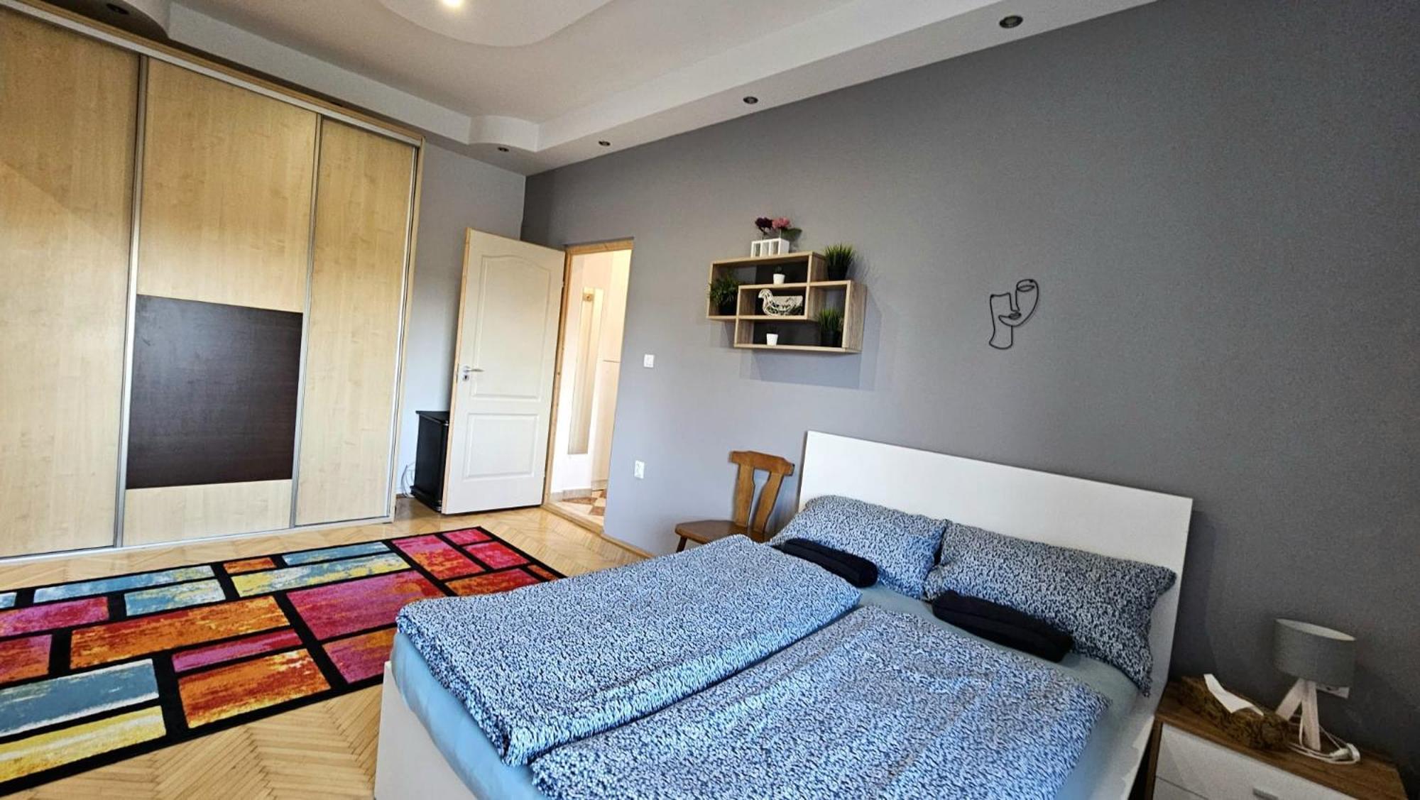 Lovely Central Apartment With Free Parking, Koezponthoz Koezeli 3 Szobas Lakas Győr Eksteriør billede