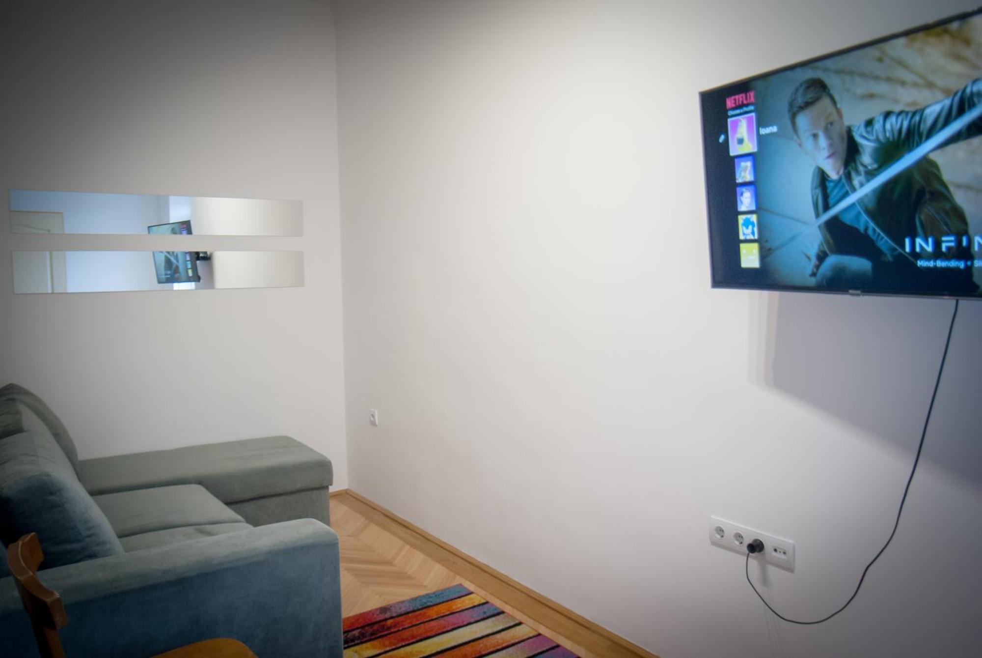 Lovely Central Apartment With Free Parking, Koezponthoz Koezeli 3 Szobas Lakas Győr Eksteriør billede
